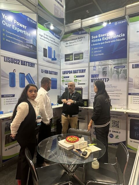VTCBATT staff with Exposec Brazil visitor